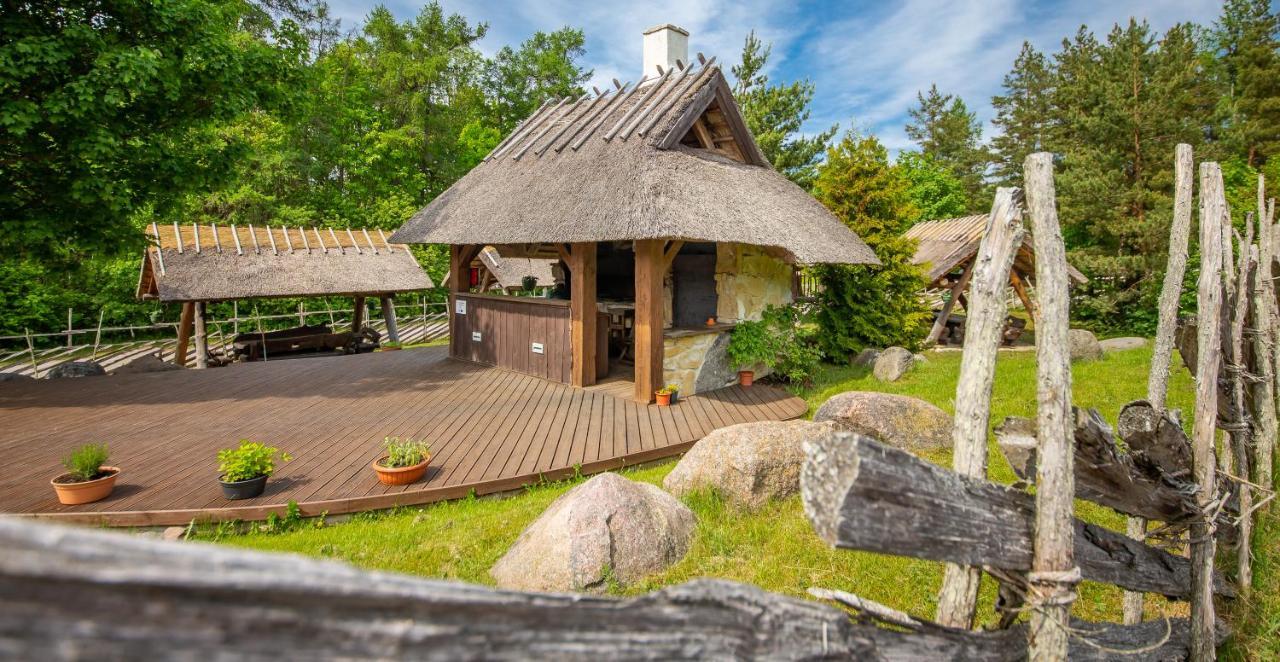 Kassari Puhkekeskus Hotel Käina Exterior photo